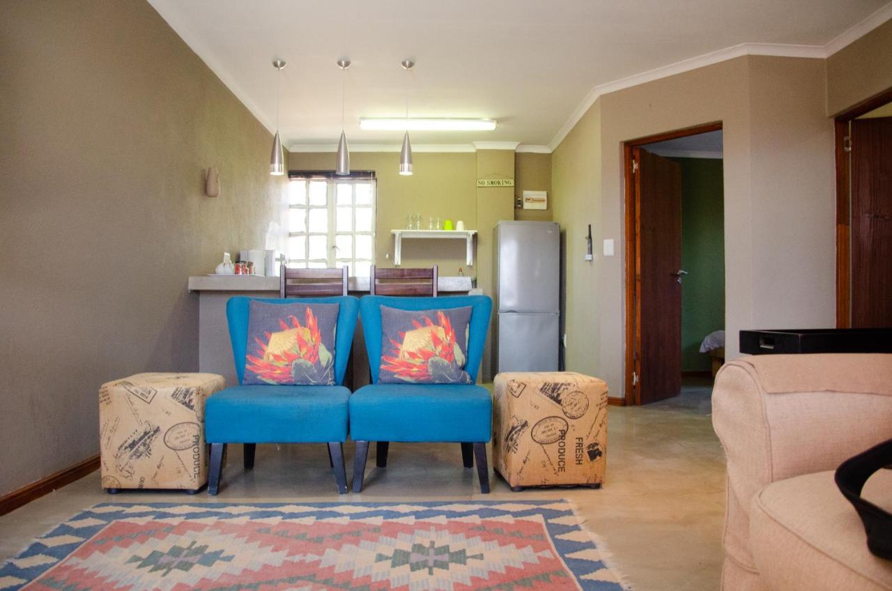 Desert Dew Guest House Hutchinson 외부 사진