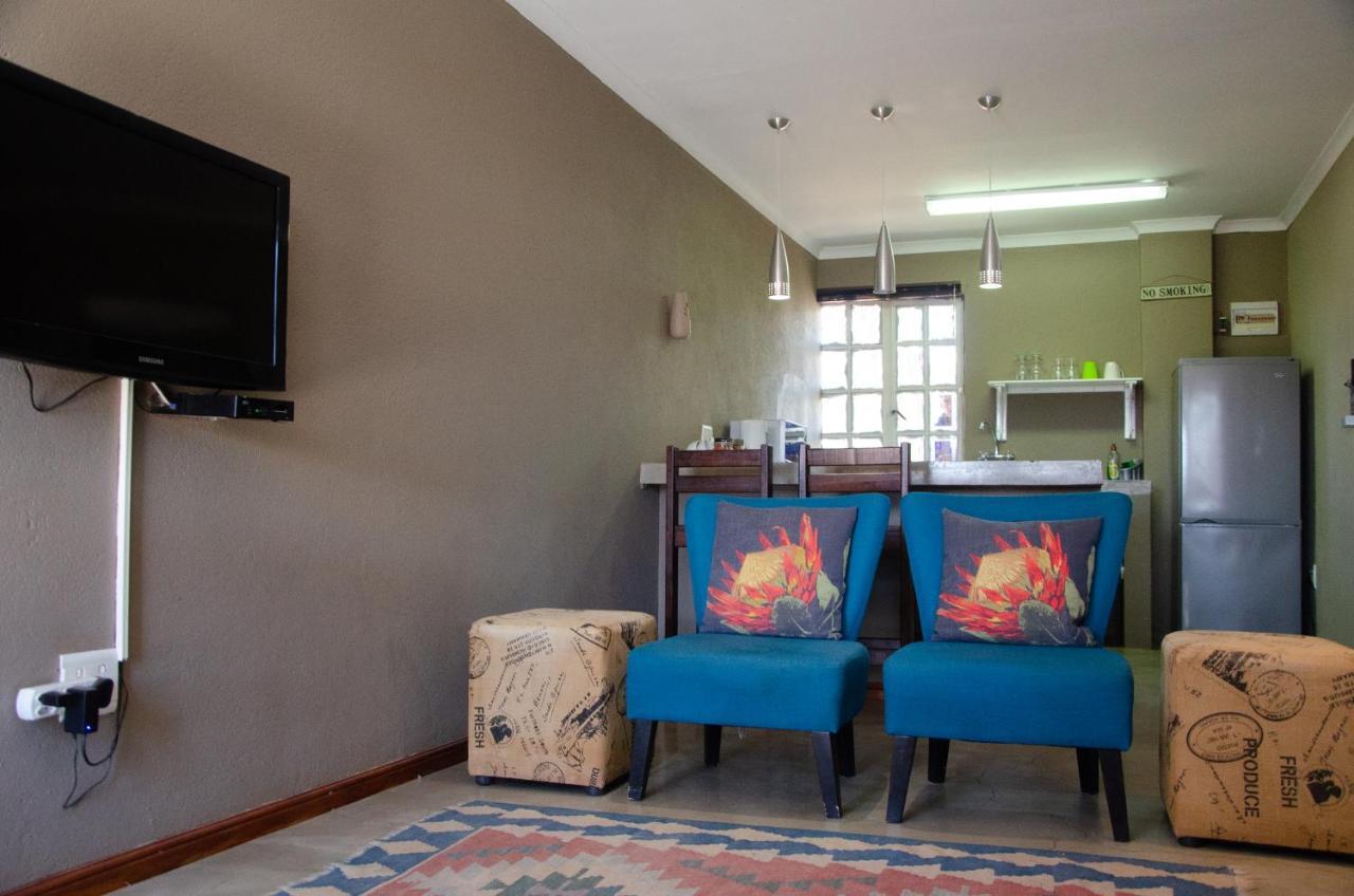 Desert Dew Guest House Hutchinson 외부 사진
