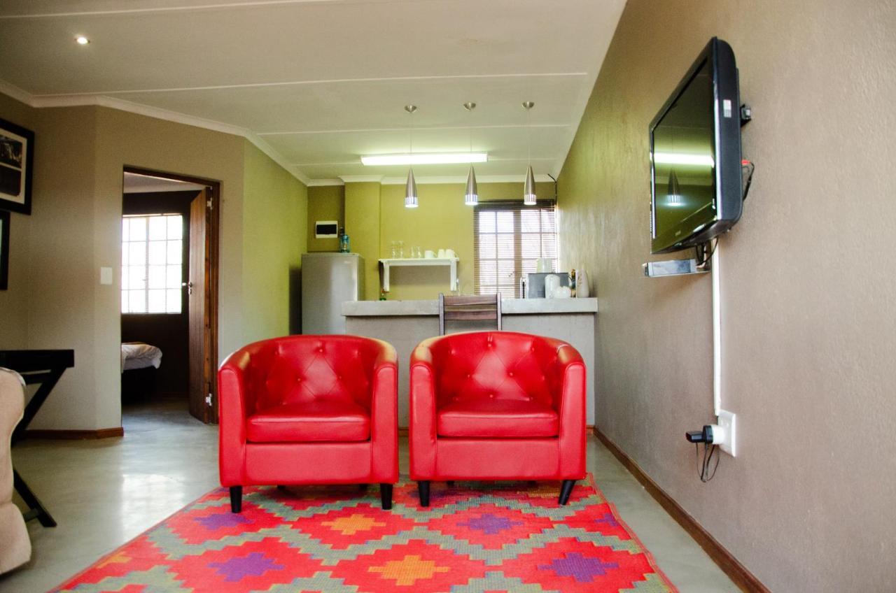 Desert Dew Guest House Hutchinson 외부 사진