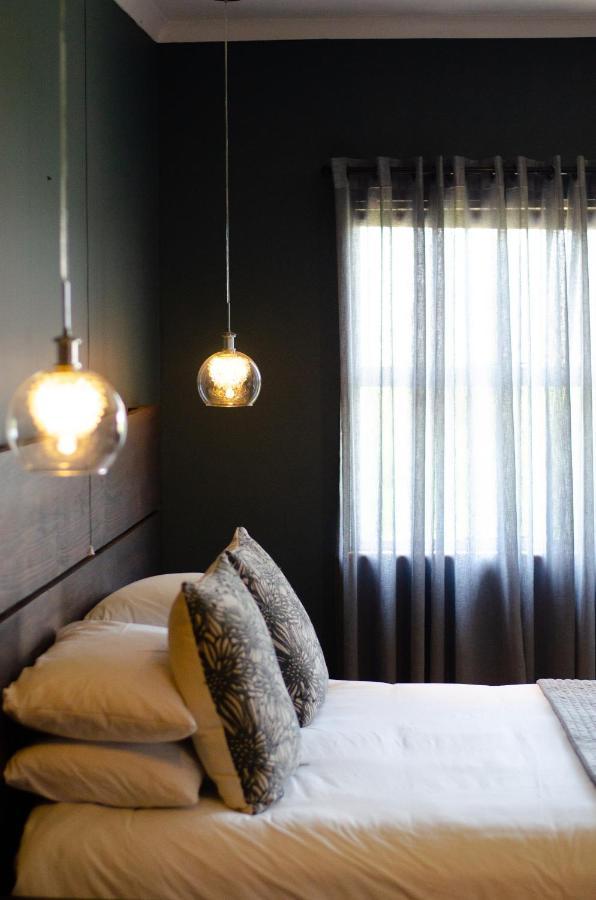 Desert Dew Guest House Hutchinson 외부 사진