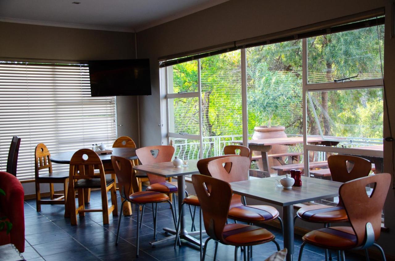 Desert Dew Guest House Hutchinson 외부 사진